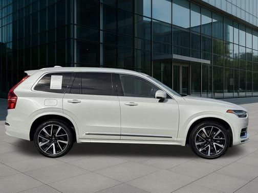 2023 Volvo XC90 B6 Plus 7-Seater