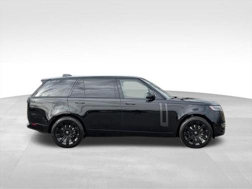 2025 Land Rover Range Rover P530 SE 7 Seat