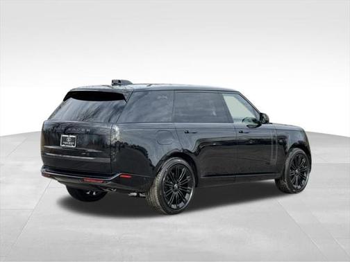 2025 Land Rover Range Rover P530 SE 7 Seat