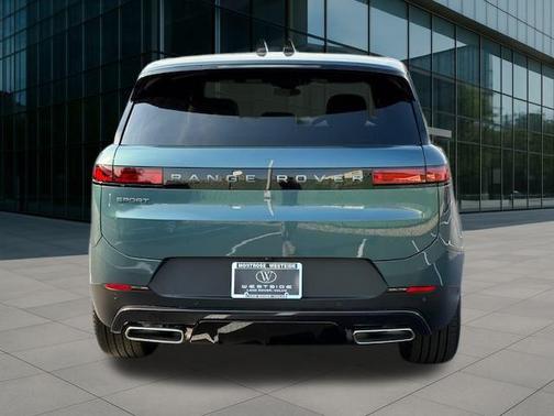 2025 Land Rover Range Rover Sport SE