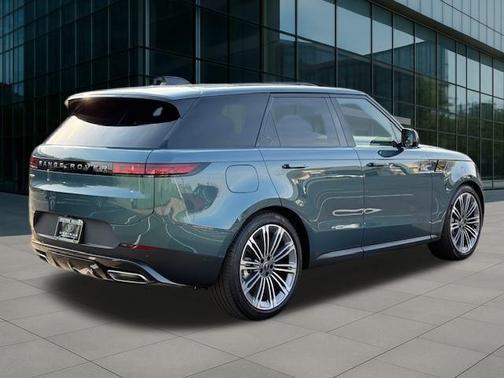 2025 Land Rover Range Rover Sport SE