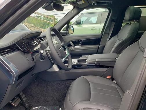 2025 Land Rover Range Rover P400 SE 7 Seat