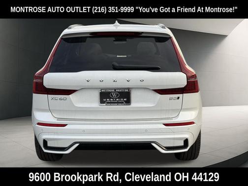 Crystal White Metallic 2026 Volvo XC60 B5 Ultra