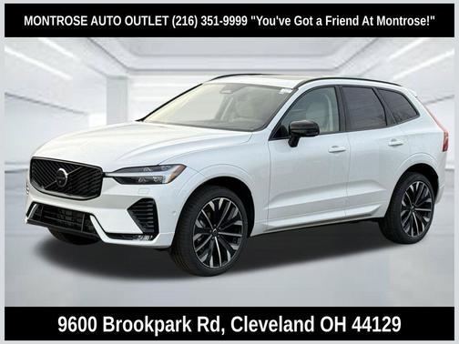 Crystal White Metallic 2026 Volvo XC60 B5 Ultra