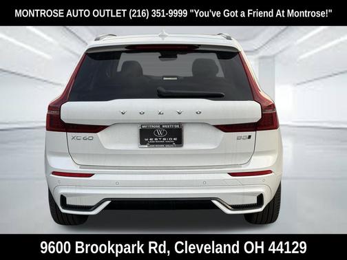 Crystal White Metallic 2026 Volvo XC60 B5 Ultra