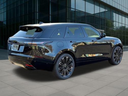 2026 Land Rover Range Rover Velar P400 Dynamic SE