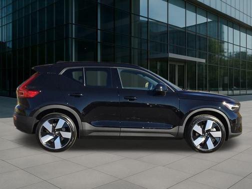 2024 Volvo XC40 Recharge Pure Electric Plus