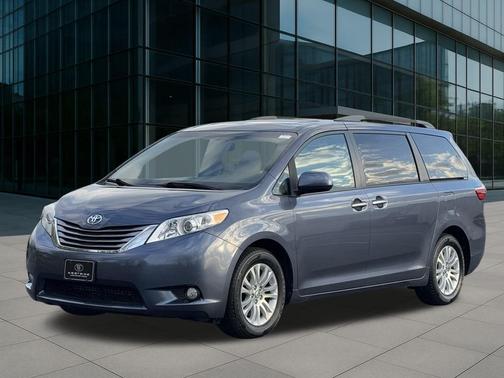 2017 Toyota Sienna XLE
