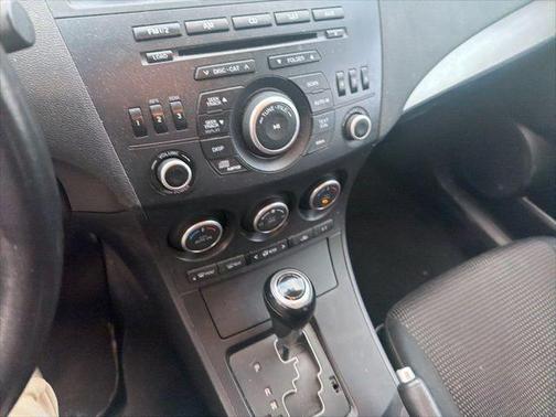 2013 Mazda Mazda3 i Touring