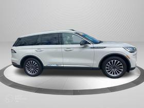 Pearl Metallic 2020 Lincoln Aviator Reserve AWD