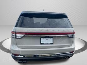 Pearl Metallic 2020 Lincoln Aviator Reserve AWD
