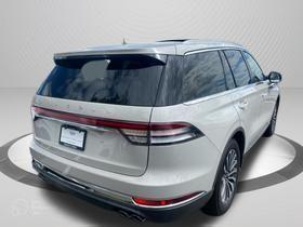 Pearl Metallic 2020 Lincoln Aviator Reserve AWD