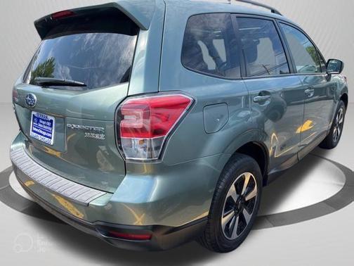 Jasmine Green Metallic 2017 Subaru Forester 2.5i Premium