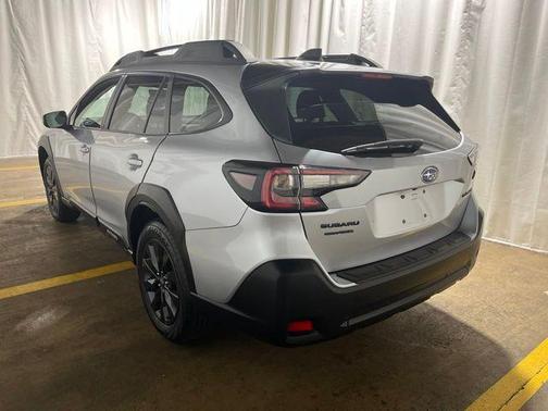 Ice Silver Metallic 2024 Subaru Outback Onyx Edition