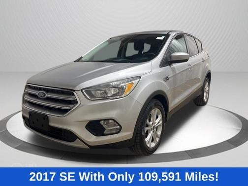 Ingot Silver Metallic 2017 Ford Escape SE