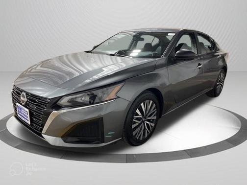 Gun Metallic 2025 Nissan Altima SV