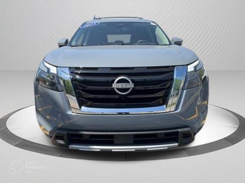 Boulder Gray Pearl 2025 Nissan Pathfinder Platinum