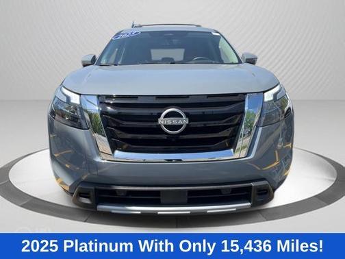 Boulder Gray Pearl 2025 Nissan Pathfinder Platinum