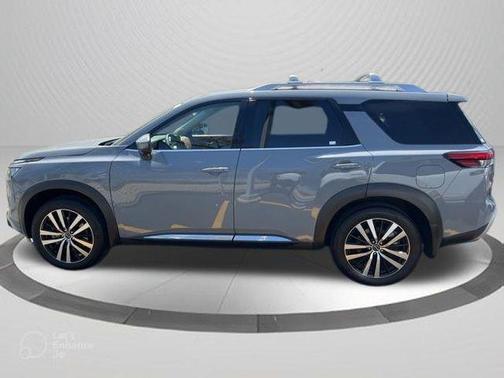 Boulder Gray Pearl 2025 Nissan Pathfinder Platinum