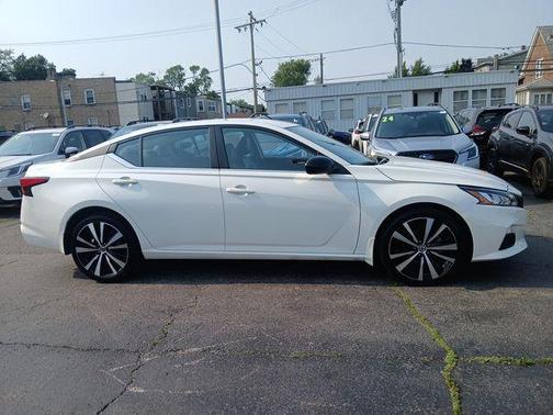2022 Nissan Altima 2.5 SR