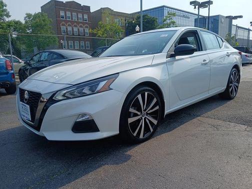 2022 Nissan Altima 2.5 SR