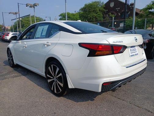 2022 Nissan Altima 2.5 SR
