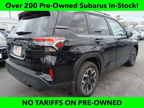 2025 Subaru Forester Premium