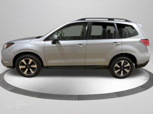 Ice Silver Metallic 2017 Subaru Forester 2.5i Premium