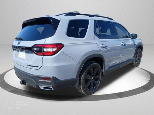 Sonic Gray Pearl 2025 Honda Pilot Black Edition