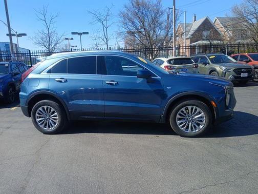 2024 Cadillac XT4 Premium Luxury