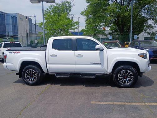 2022 Toyota Tacoma TRD Sport