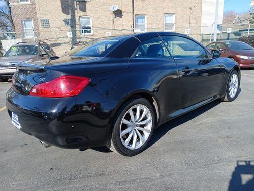 2011 INFINITI G37 Base