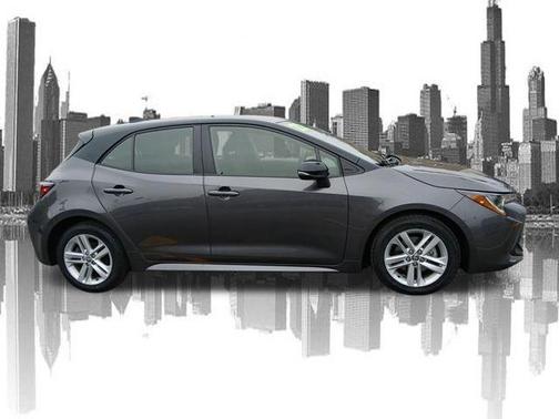 Magnetic Gray Metallic 2022 Toyota Corolla Hatchback SE