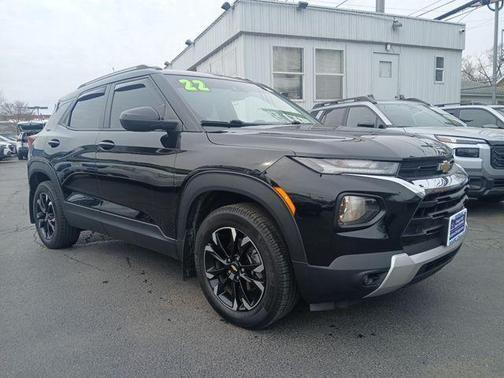 Mosaic Black Metallic 2022 Chevrolet Trailblazer LT