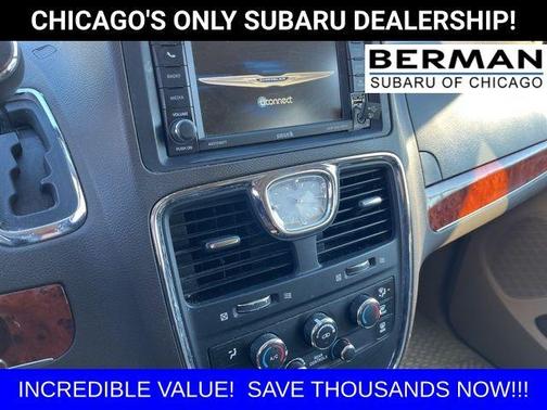 2016 Chrysler Town & Country LX