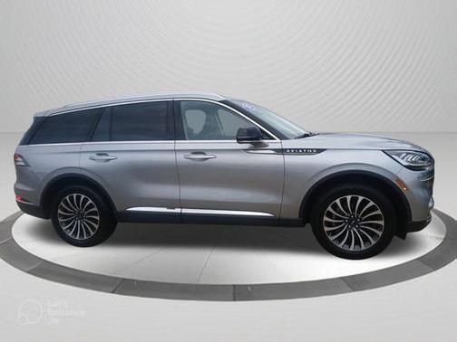 Radiance Metallic 2022 Lincoln Aviator Standard AWD