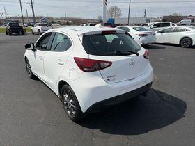 2020 Toyota Yaris Sedan LE