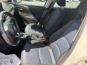 2020 Toyota Yaris Sedan LE