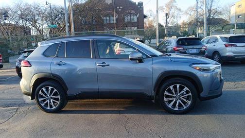 2023 Toyota Corolla Cross XLE