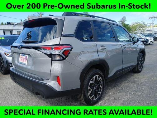 2025 Subaru Forester Premium