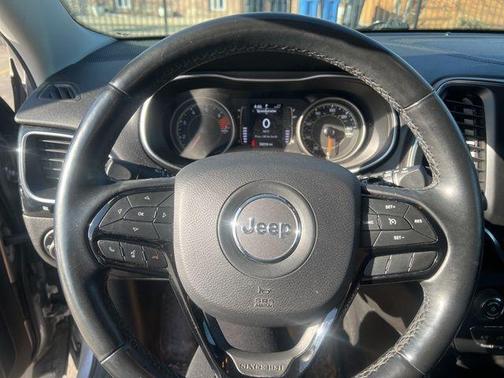 Billet Silver Metallic Clearcoat 2019 Jeep Cherokee Latitude Plus