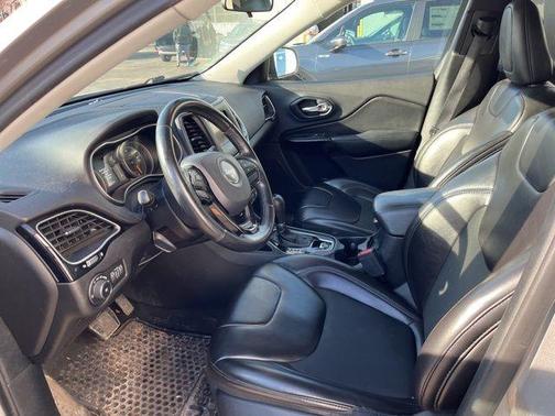 Billet Silver Metallic Clearcoat 2019 Jeep Cherokee Latitude Plus