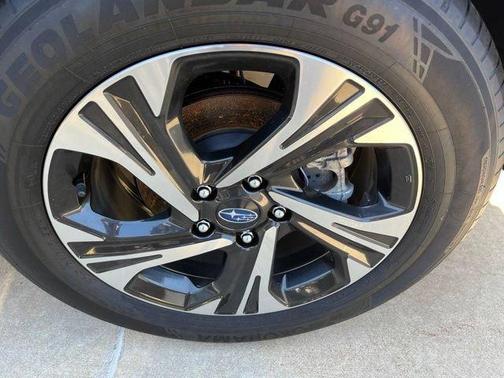 Crystal White Pearl 2024 Subaru Crosstrek Premium