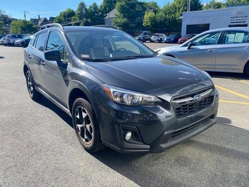 Photo 5 of 10 of 2019 Subaru Crosstrek 2.0i Premium