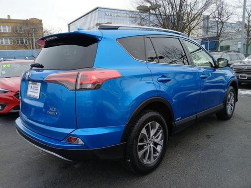 2018 Toyota RAV4 Hybrid LE Plus