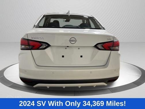 Aspen White Tricoat 2024 Nissan Versa 1.6 SV