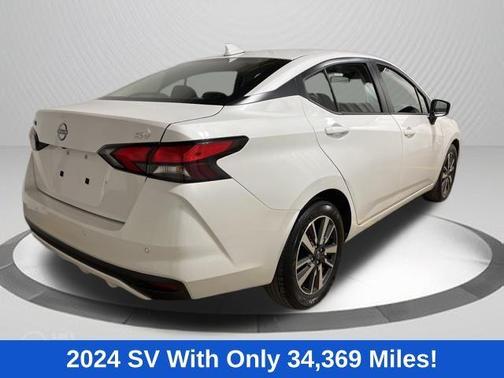 Aspen White Tricoat 2024 Nissan Versa 1.6 SV