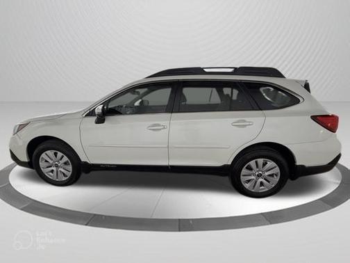 White 2019 Subaru Outback 2.5i Premium