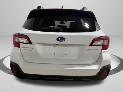 White 2019 Subaru Outback 2.5i Premium