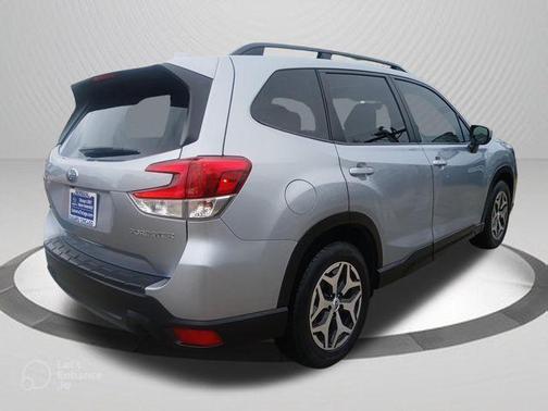Ice Silver Metallic 2021 Subaru Forester Premium